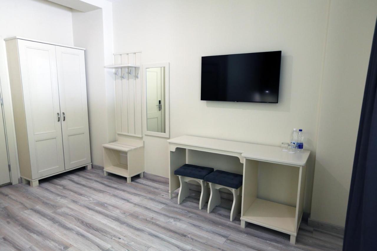 Hotel Golden Lemon Готель Золотий Лимон Lviv Ngoại thất bức ảnh